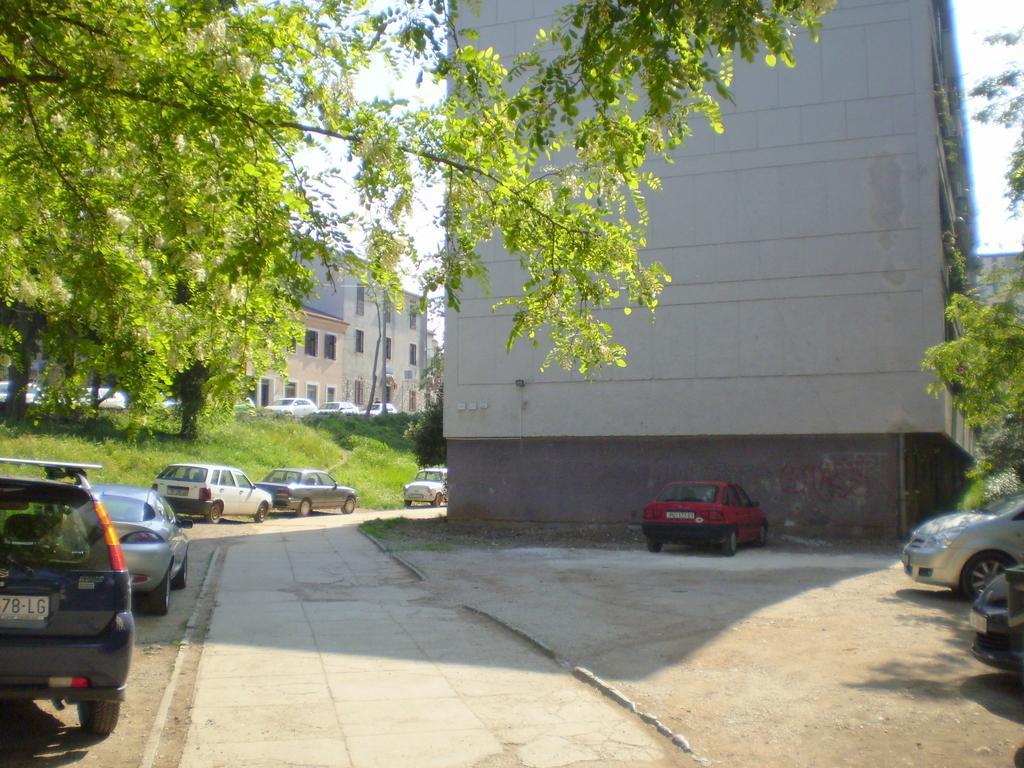 Apartman s 1 spavaćom sobom i balkonom