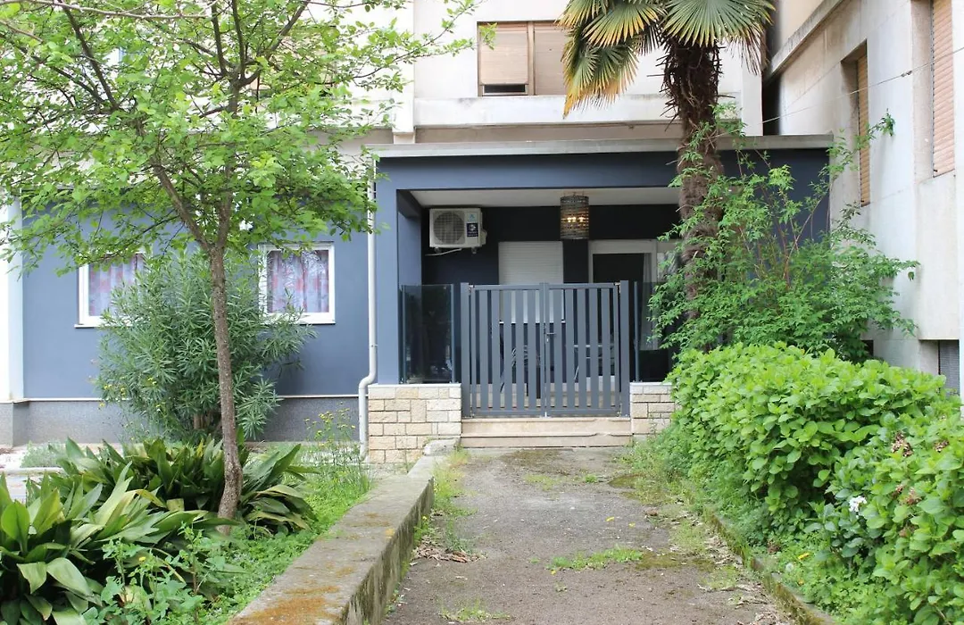 Marine Lux Apartments-1