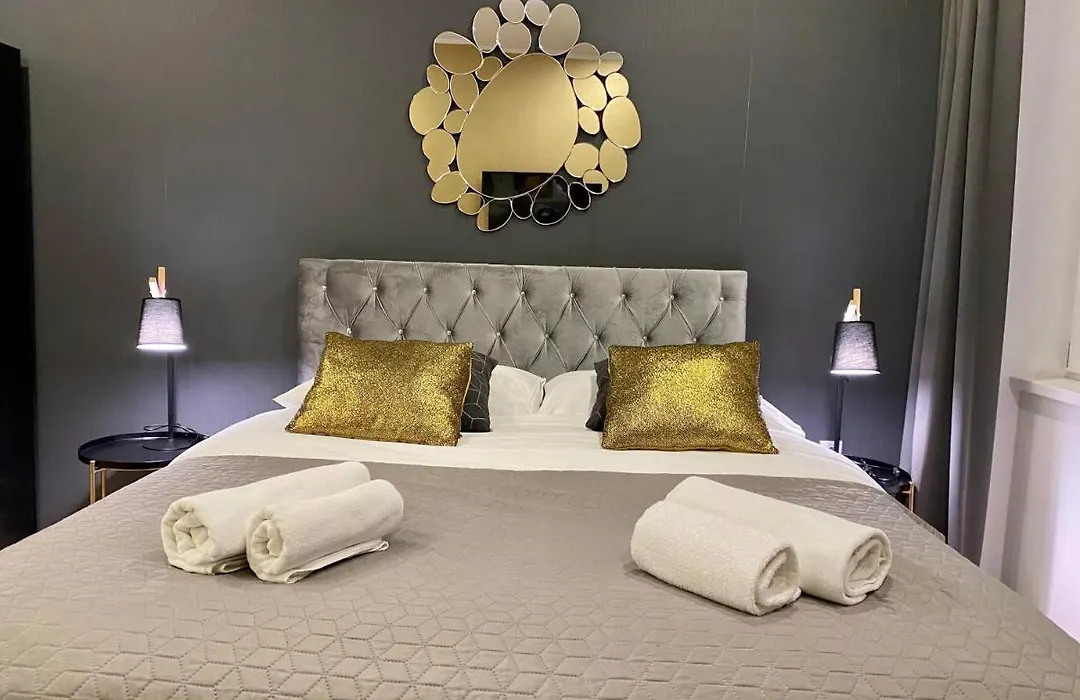 Hedone Luxury 3 Apartments With Free Parking-1