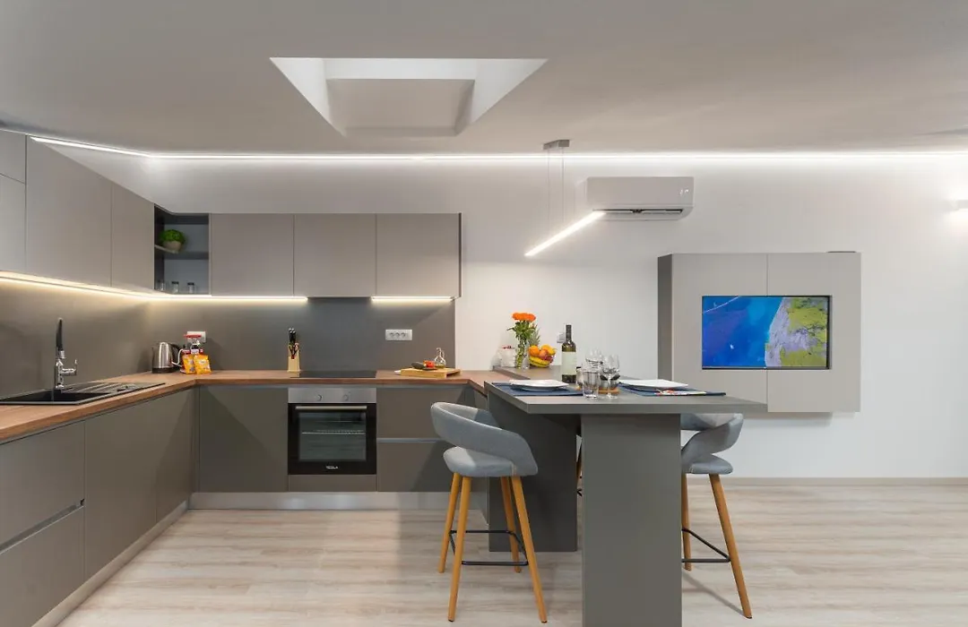 Apartment Ena Near Pula Amphitheater-1