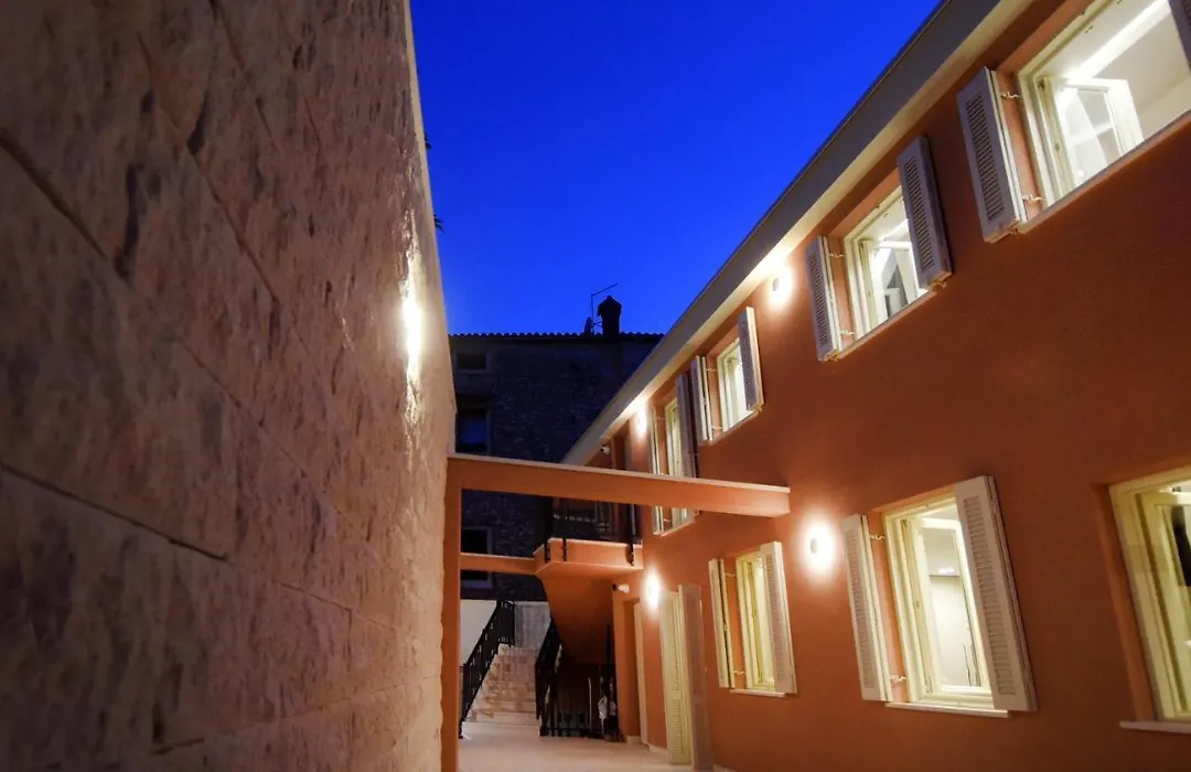 Grandeur Apartments-1