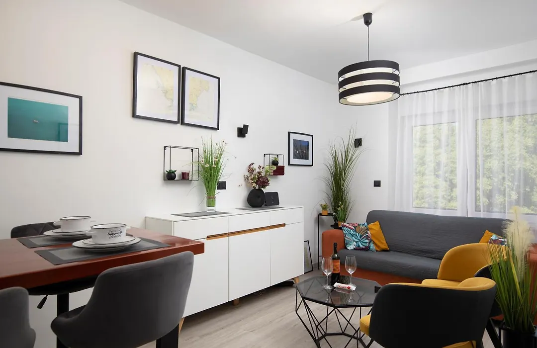 Arena Event Charming Apartment-1