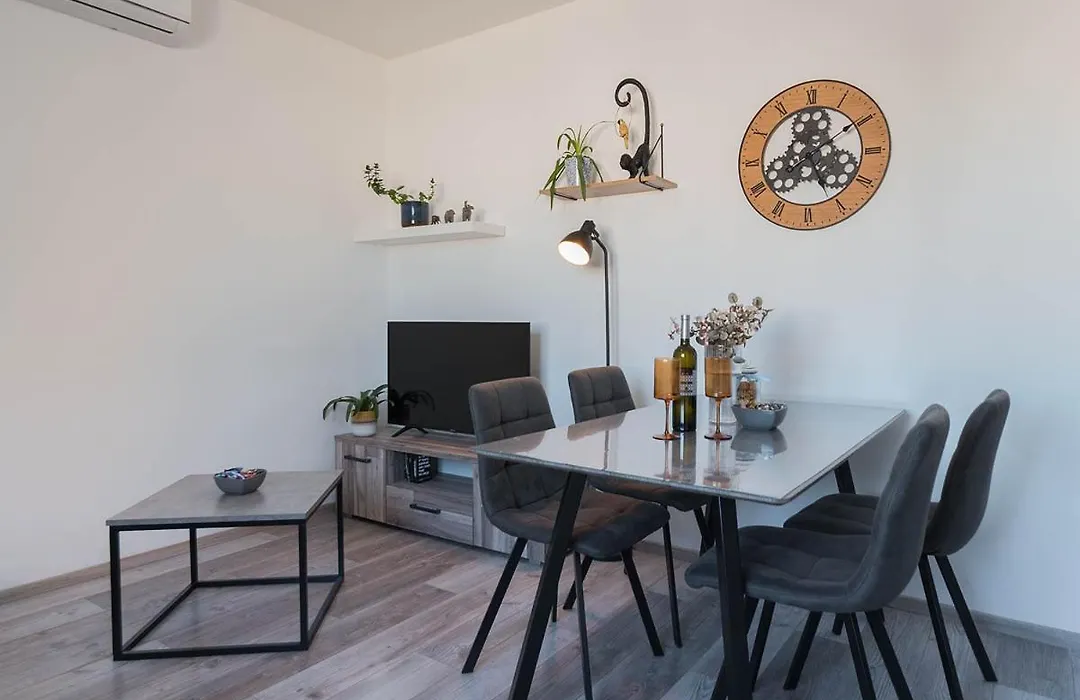 Apartment Joelle-1