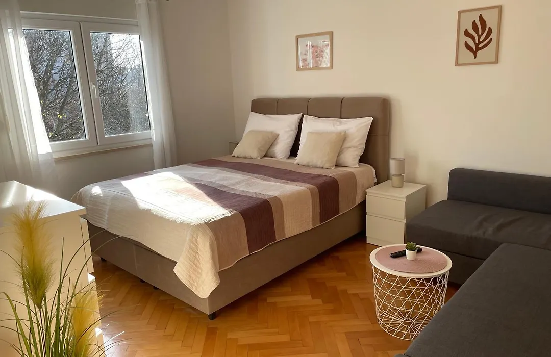Apartment Beauty-1
