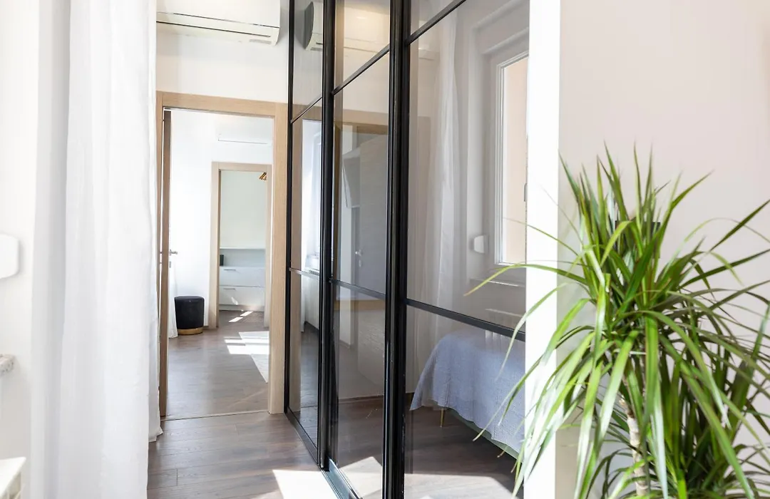 Polai Panorama Apartments With Free Parking-1