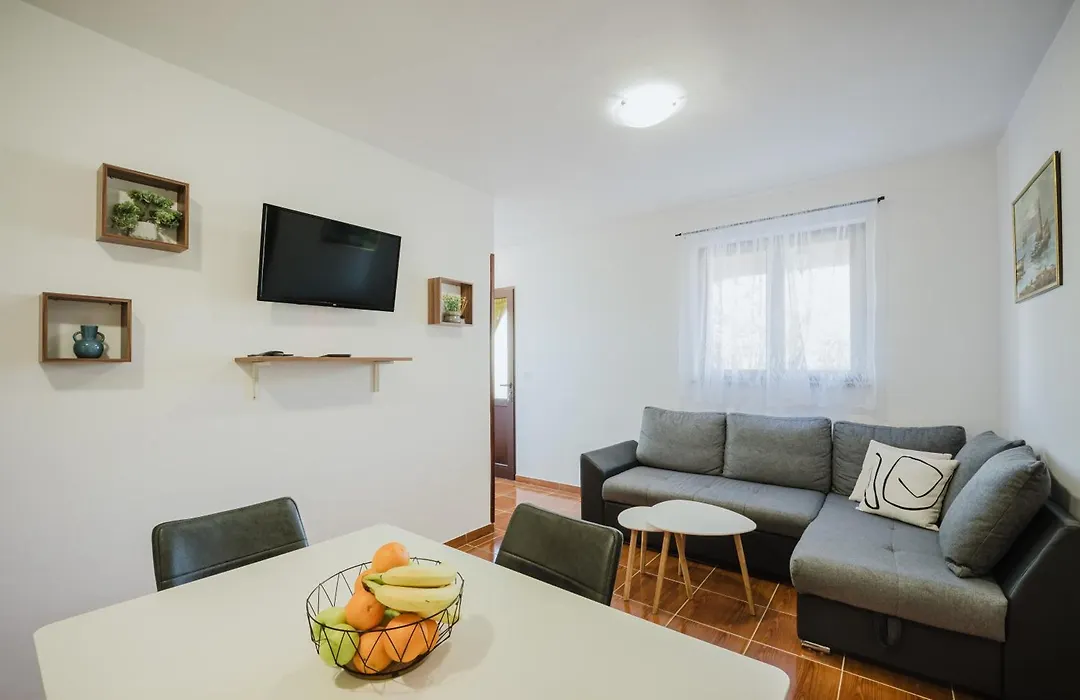 Apartman Mimi - Pula Airport-1