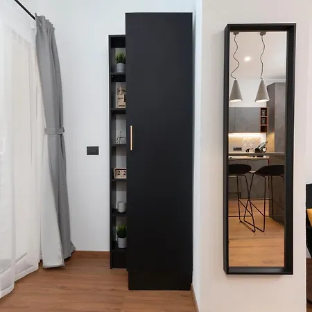 Deluxe Rooms And Apartments Korzo-3