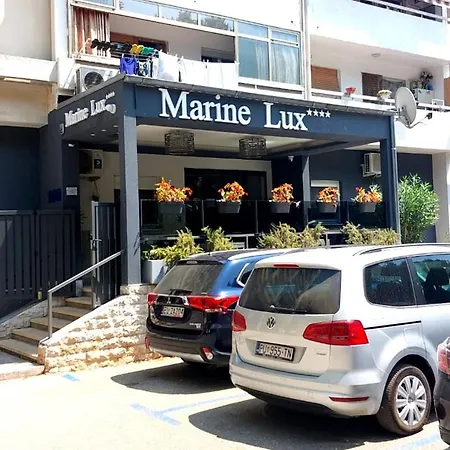 Marine Lux Apartments-3