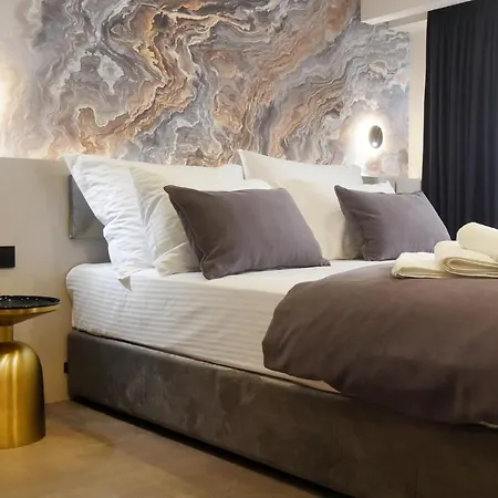 Grandeur Apartments-2