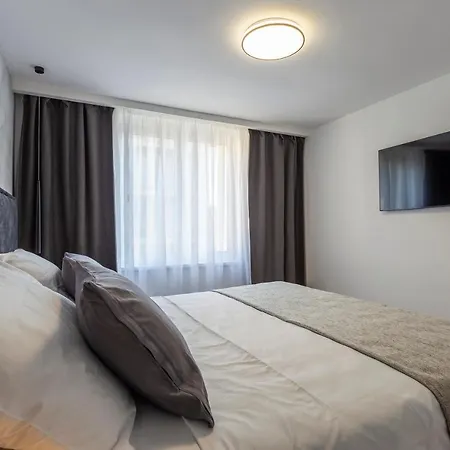 Apartman Izis Centar Pule-3