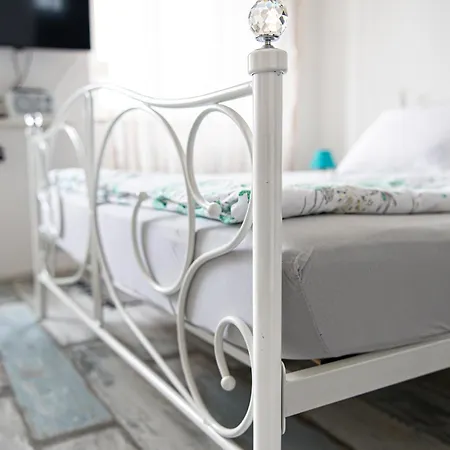 Main Square Apartments With Sea View-3