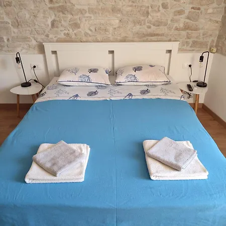 Central Studio Apartment-3