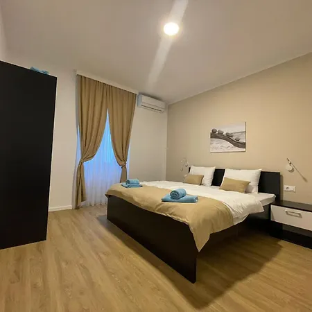 Admiral'S Residence-2
