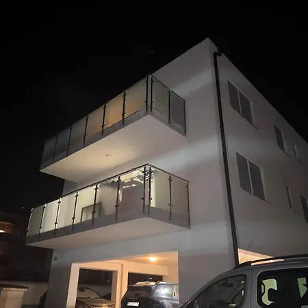 Apartments Brist Hills-2