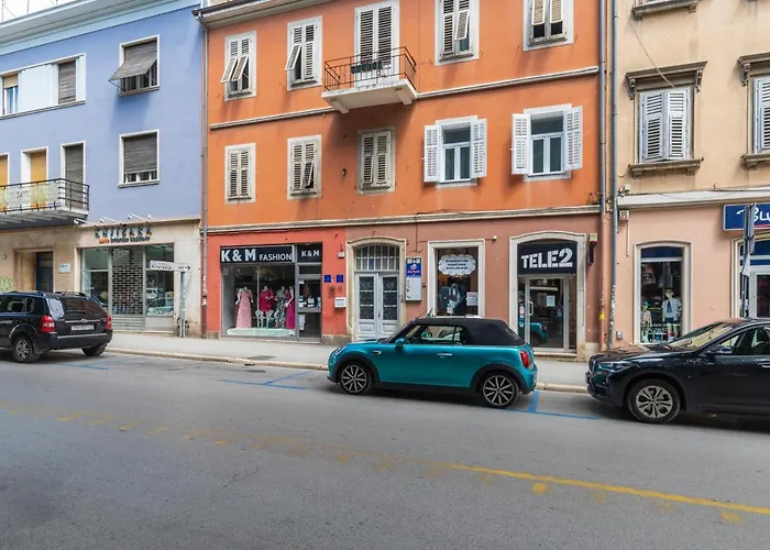 Deluxe Rooms And Apartments Korzo Pula