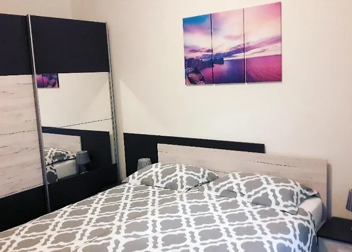 Apartment Nena Near The City Center With Free Parking Pula