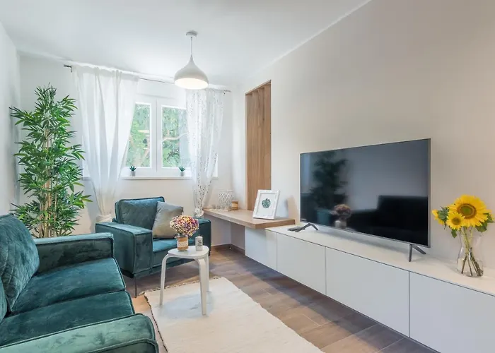 Apartment Norah With Private Parking Pula