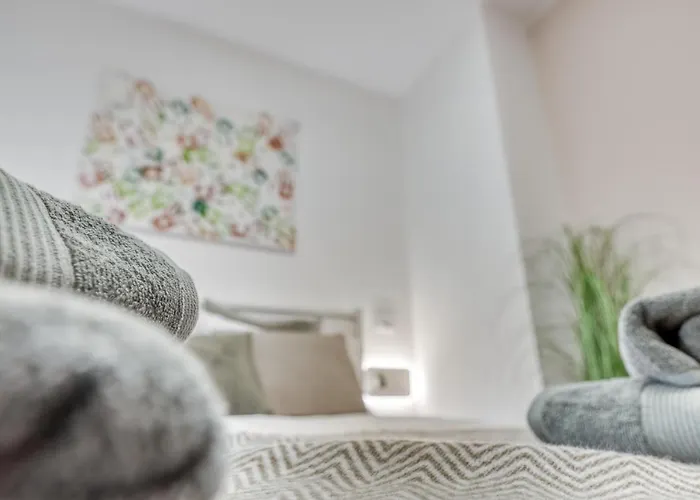 Apartment Norah With Private Parking Pula