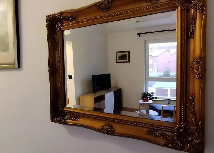Cute Apartment Marla Art Close To Center Pula