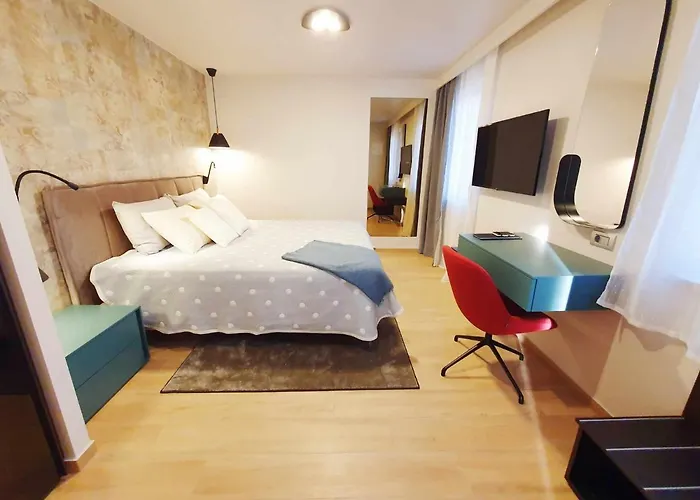 New Ana Design City Center Apartments Pula