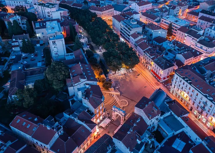 Arta Apartments City Center With Private Parking Pula