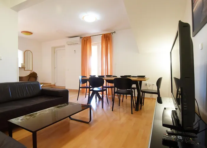 Suitable Summer Apartments Pula