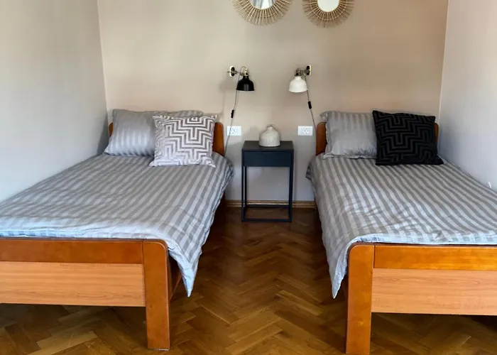 Leone Apartments With Free Parking Pula