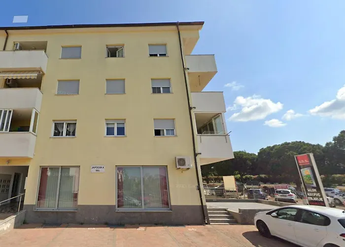 Apartment Elena Pula