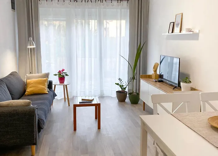 Apartments Tena With Private Parking Pula