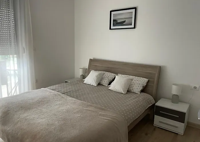 Giovanna Apartment With Terrace And Free Parking Pula