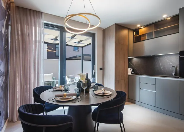 All Seasons Luxury Apartments Pula
