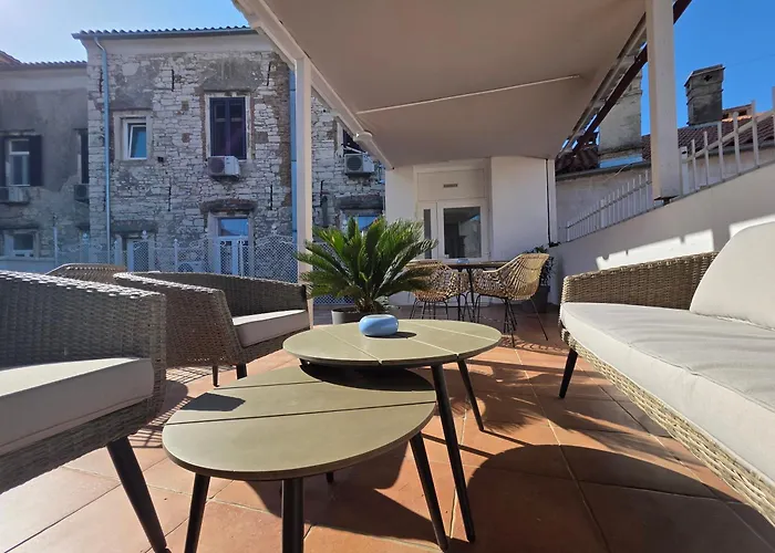 Admiral'S Residence Pula