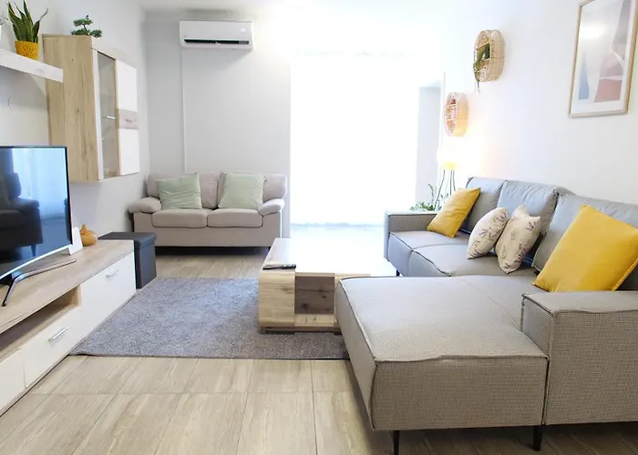 Apartment With 3 Bedrooms And Free Private Parking Pula