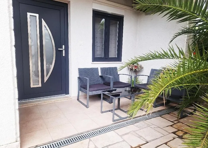 Apartment Nena Near The City Center With Free Parking Pula