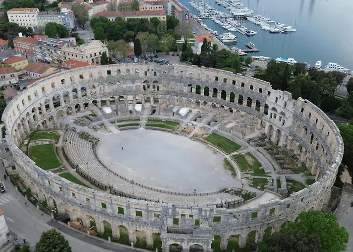 Stay Inn Arena Center Pula