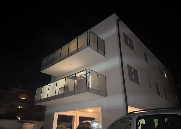 Apartments Brist Hills Pula