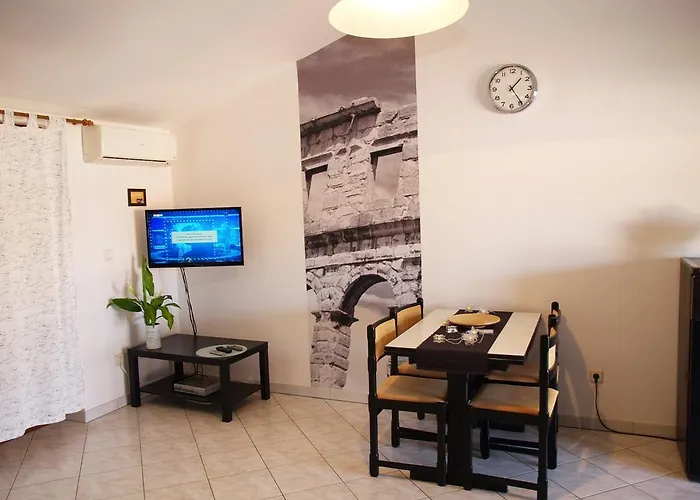 Family Friendly Apartments Pula